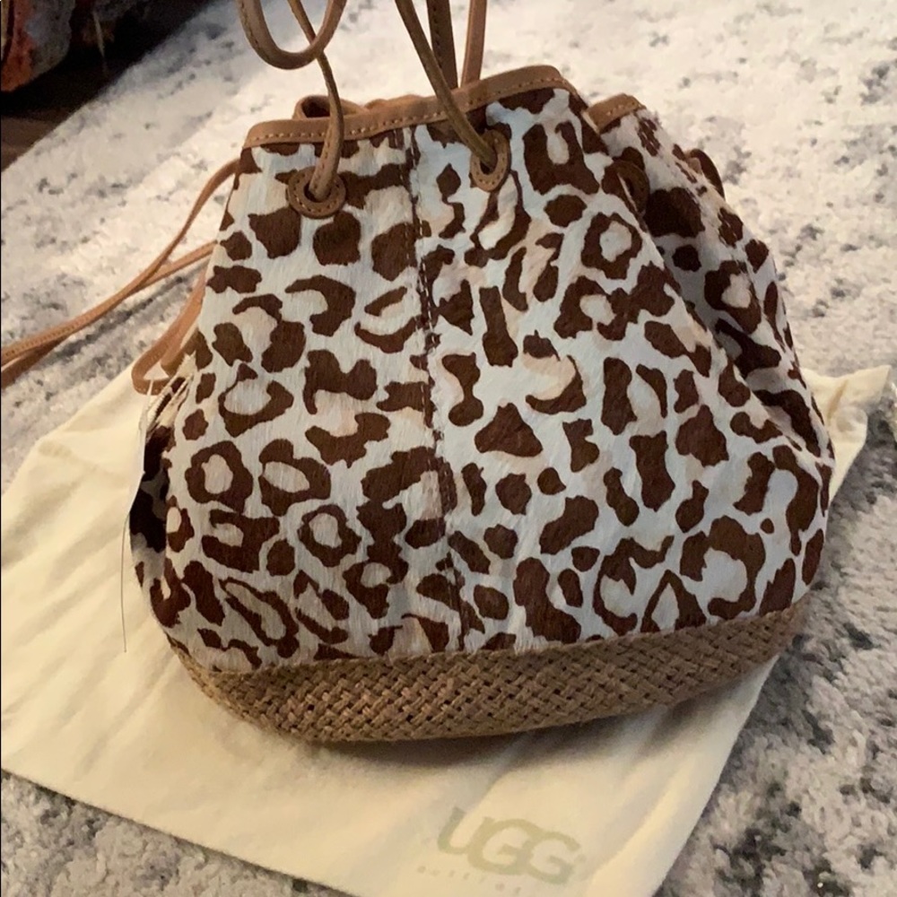 🔴SALE!!! UGG crossbody bucket bag